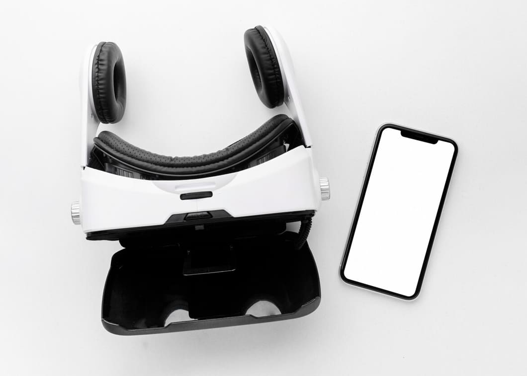 virtual reality headset and mobile