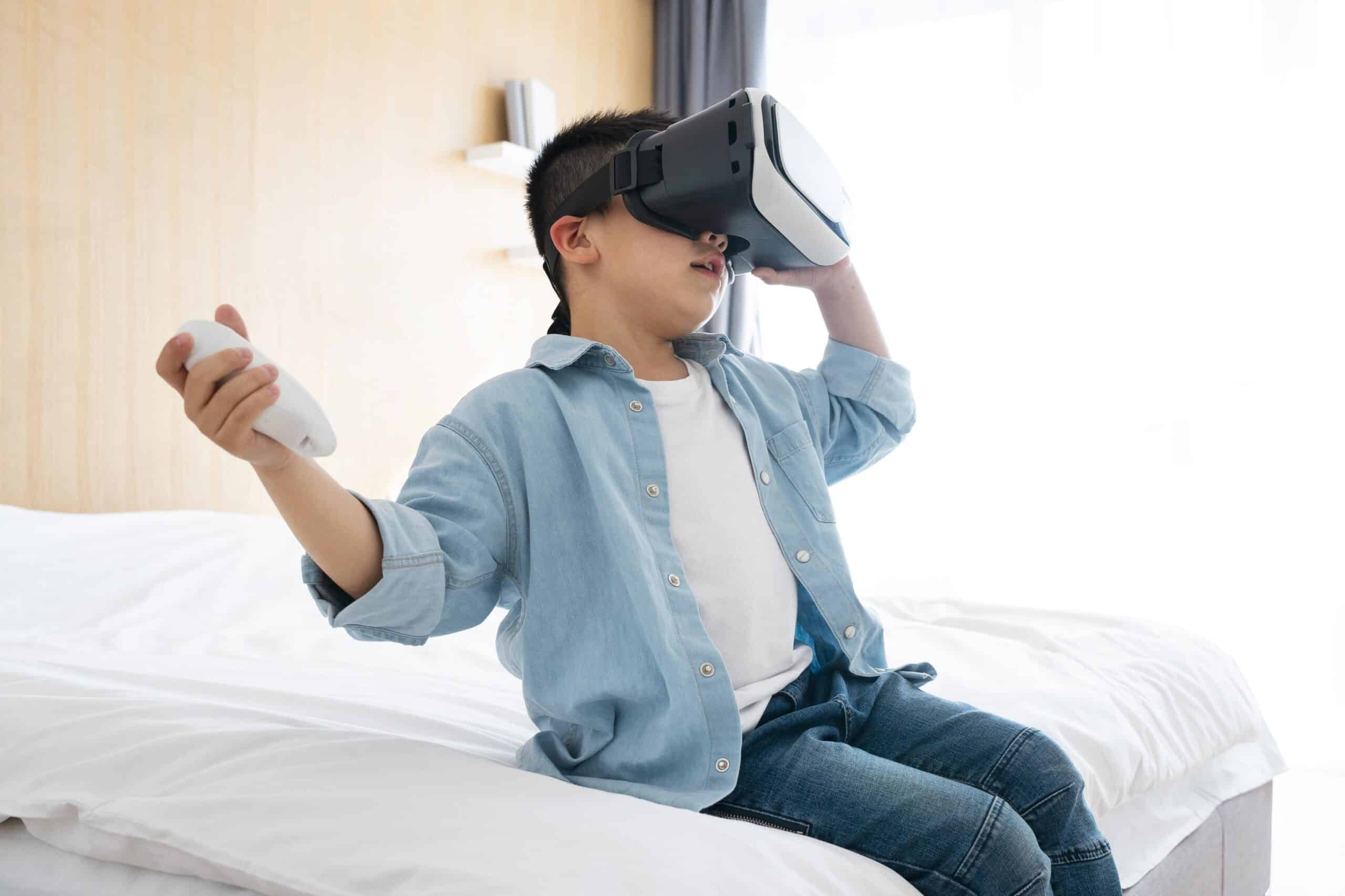 kid wearing vr